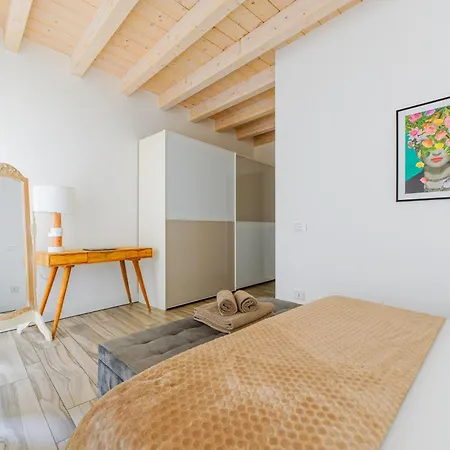 Terrace Bloom Heart Of * Côme