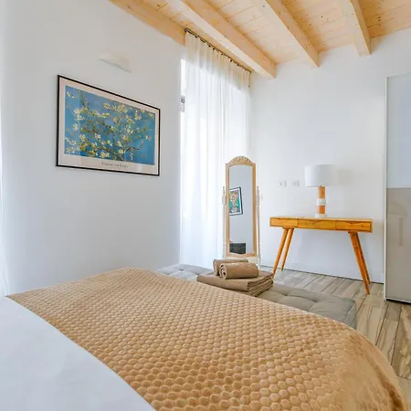 Terrace Bloom Heart Of *