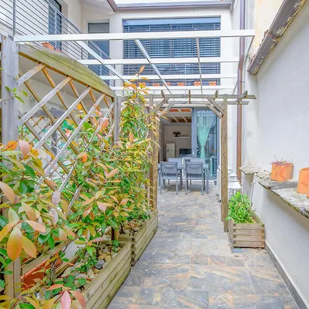 Terrace Bloom Heart Of Apartment *